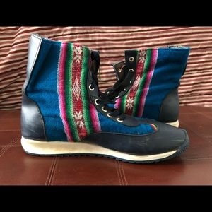 Vintage Aztec patterned print hitop sneakers